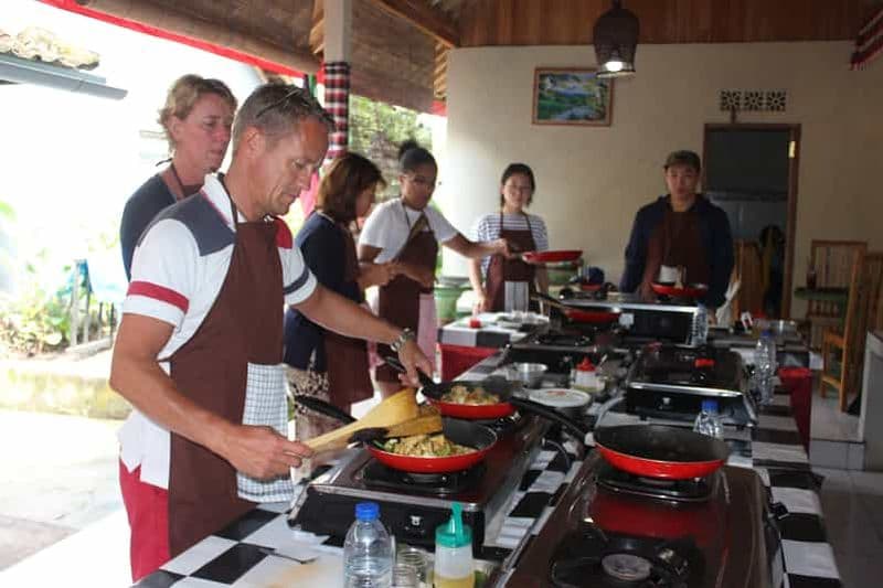 Billet Ubud : cours de cuisine balinaise et visite du marché