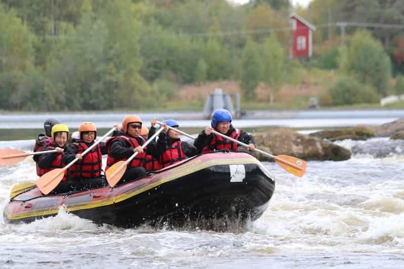 Jyväskylä ou Laukaa : Circuit de rafting sur la rivière Kuusaa avec prise en charge