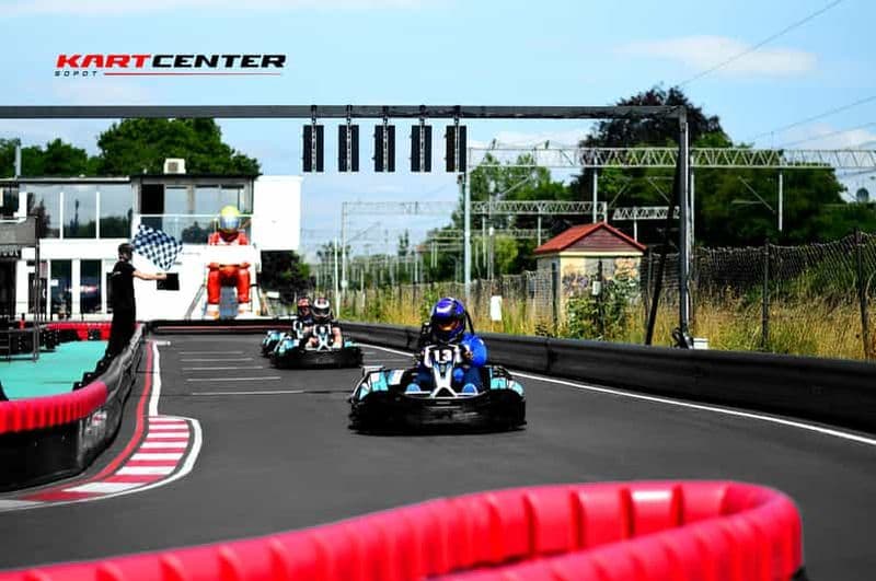 Billet Sopot : courses de karting palpitantes sur piste extérieure