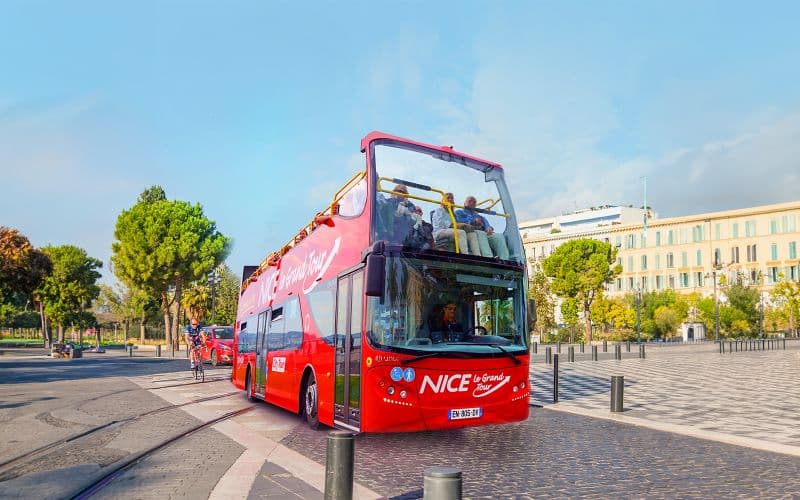 Visite en bus Hop-On Hop-Off de Nice et Villefranche