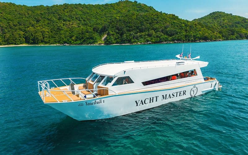 Billet Depuis Phuket : excursion au coucher du soleil à Phi Phi, Maya Bay et Bamboo Island en catamaran haut de gamme, avec déjeuner et navettes depuis l'hôtel