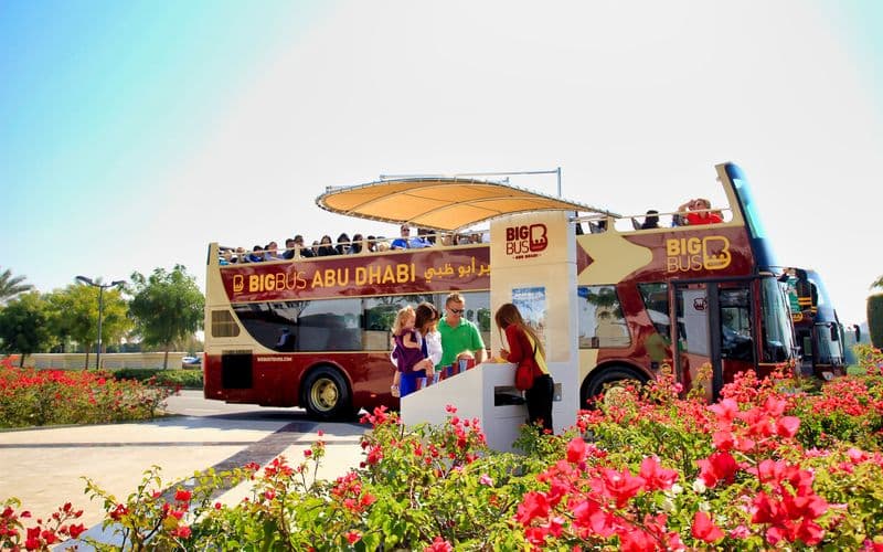 Billet Big Bus : tour en bus Hop-On Hop-Off Abu Dhabi avec visite guidée de la grande mosquée Sheikh Zayed