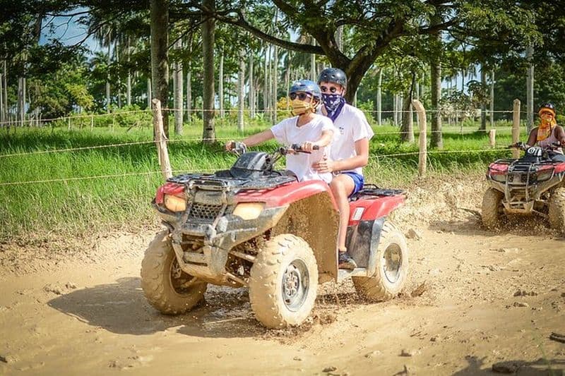 Excursion en quad d'une demi-journee au cenote et a la plage de Macao au depart de Punta Cana