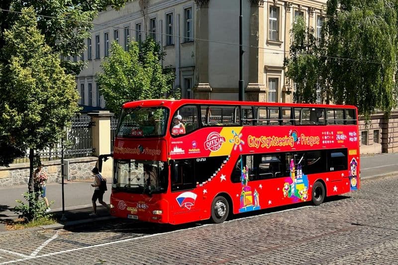 Bus touristique City Sightseeing de Prague