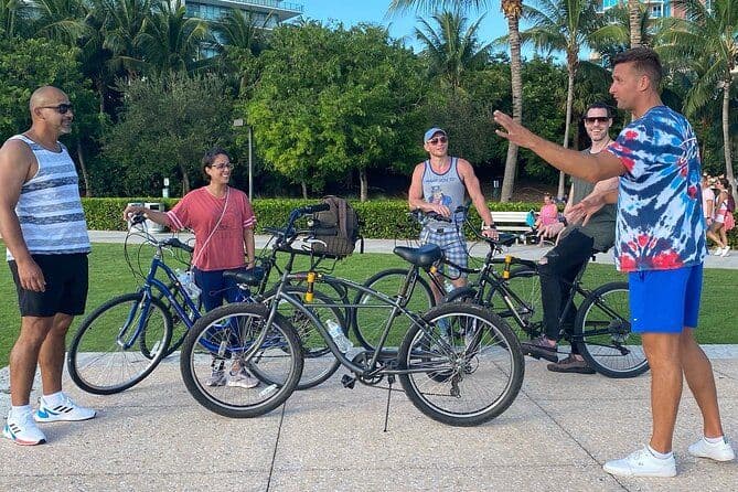 Balade à vélo sur le thème de l'art et des crimes à Miami