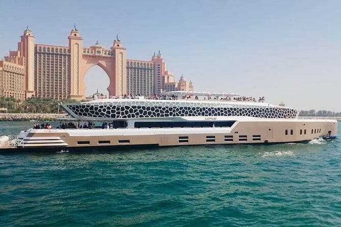 Croisière en mégayacht de luxe avec dîner buffet à Dubaï