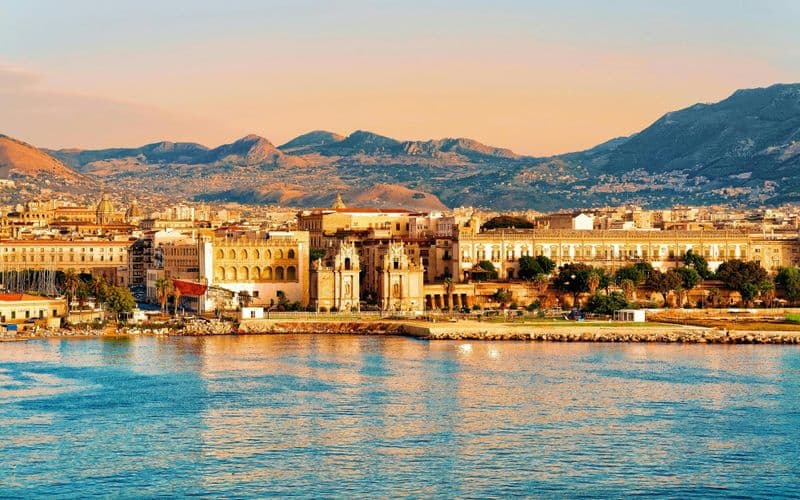Palermo coast boat tour with drinks and fresh fruit on board