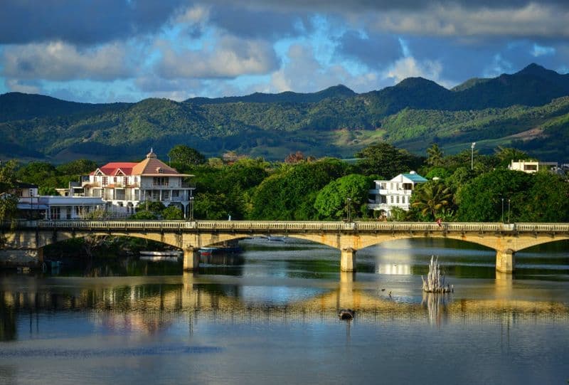 Visite à pied de Mahébourg avec visite de la Biscuiterie Rault