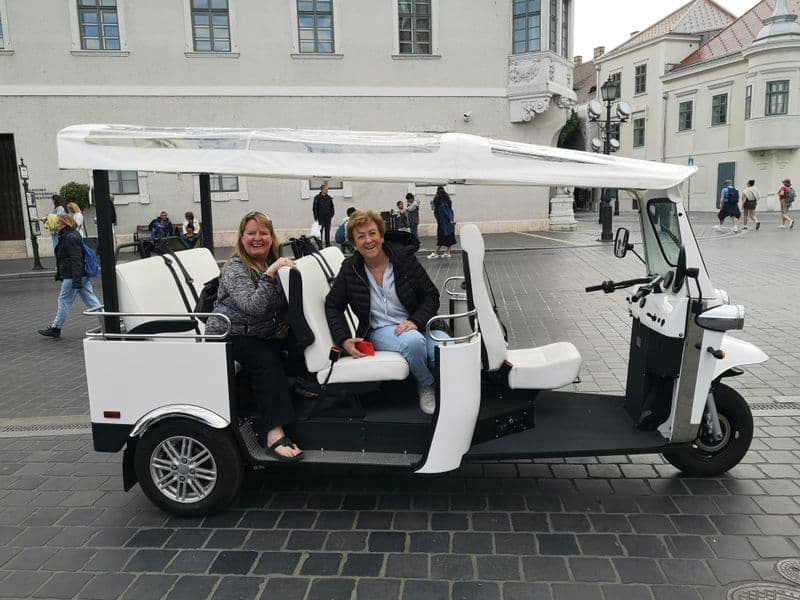 Visite guidée de Budapest en tuk tuk électrique