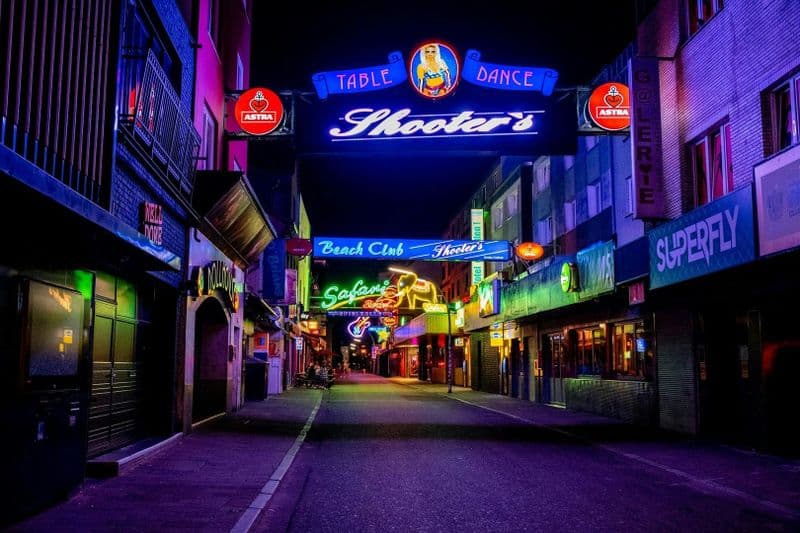 Visite autoguidée du Wild Reeperbahn : sexe, théâtre et Beatles