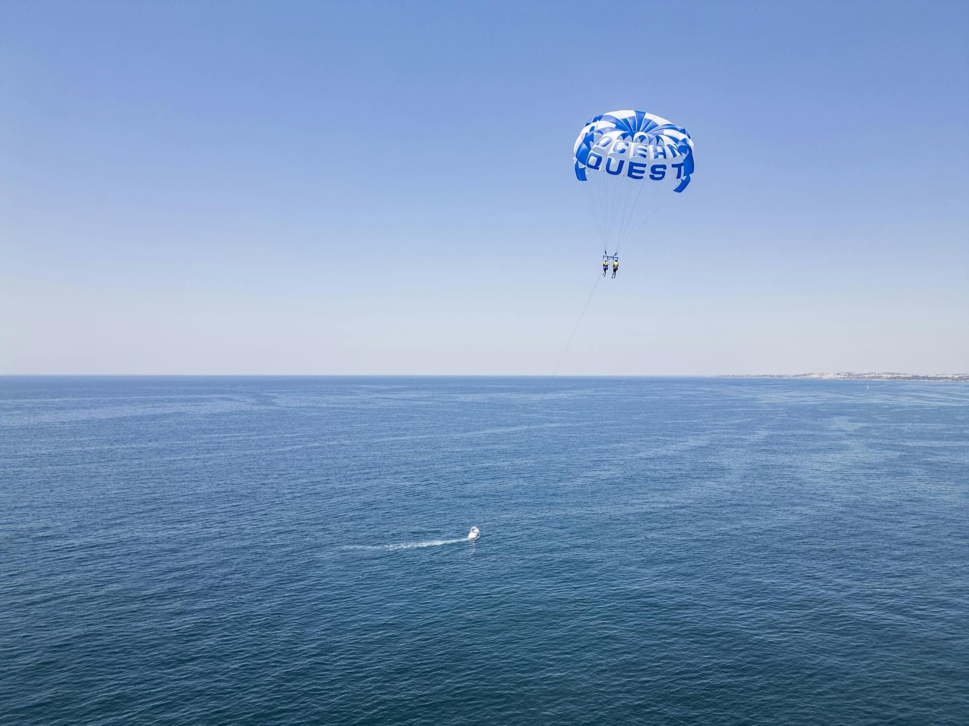 Parachute ascensionnel à la marina de Vilamoura