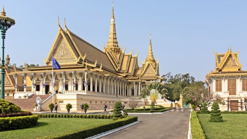 Half-day Phnom Penh private city tour