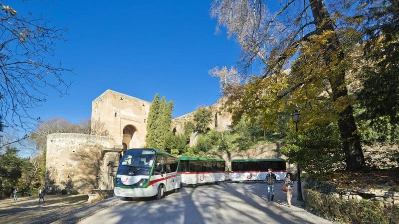Billet Granada hop-on hop-off tourist train