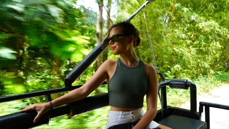 Island sightseeing shared tour by 4x4 from Koh Samui