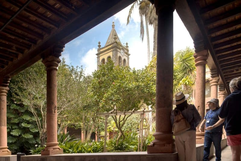 Journée de visite de La Laguna, repas canarien et dégustation de vin