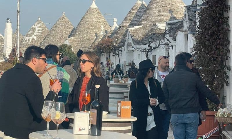 Visite guidée à pied d'Alberobello avec dégustation de plats et vin