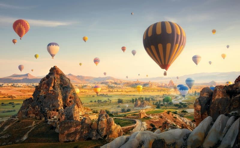 Circuit privé de 2 jours et 1 nuit en Cappadoce au départ d'Istanbul en avion avec vol en montgolfière en option
