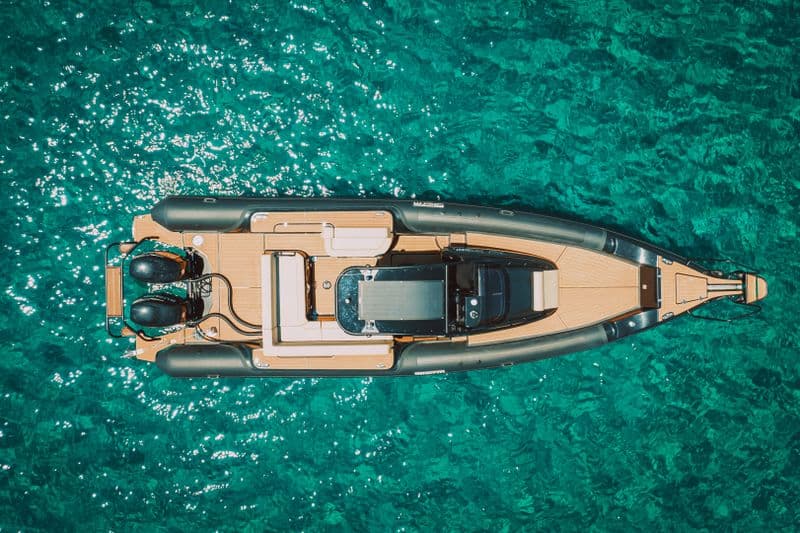 Location de bateau - Storm SEMI CABIN 900 (Semi-rigid)