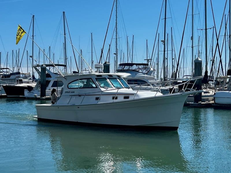Mainship Pilothouse 30 (Motorboat)