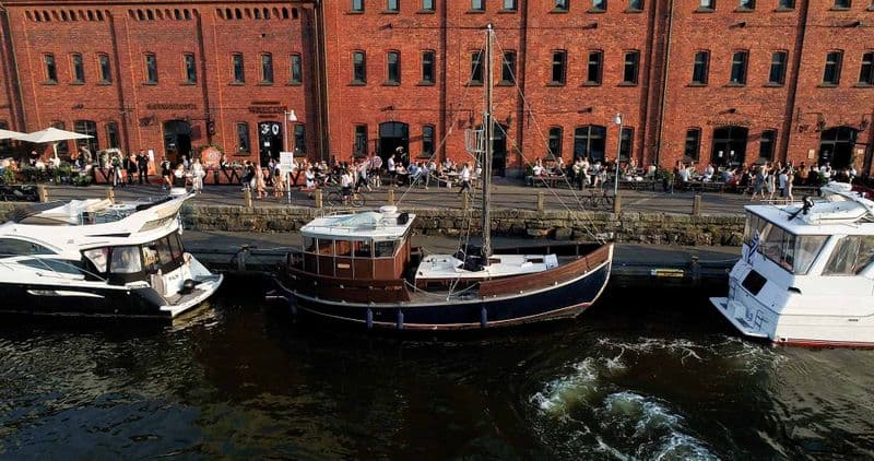 Billet Wooden Trawler Custom Made (Motorboat)