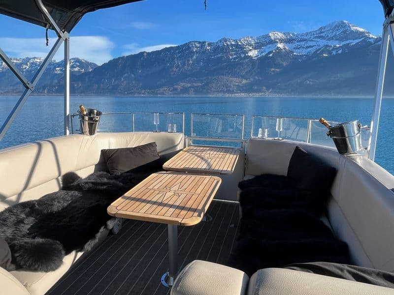 Prua al vento Jaguar 5.7 (Motorboat)