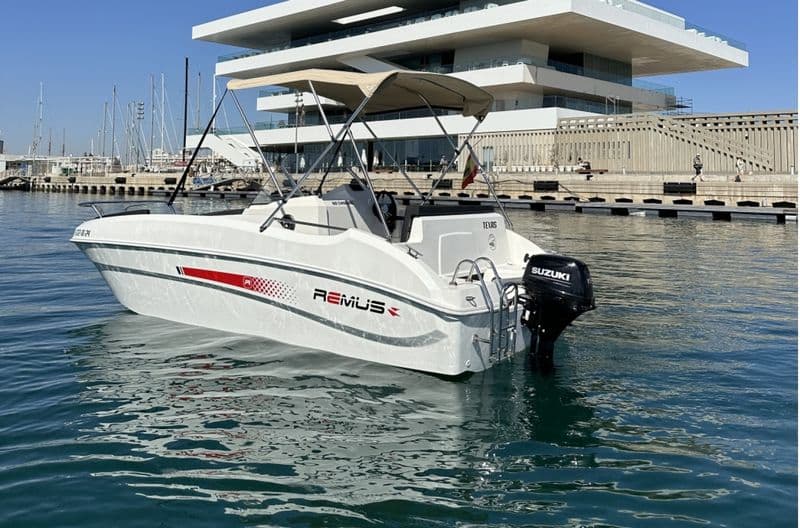 Remus 525SC (Motorboat)