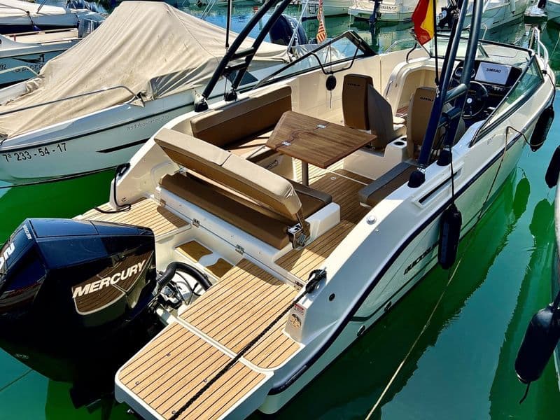 Quicksilver 675 Bowrider (Motorboat)