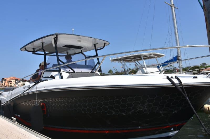 Jeanneau Cap Camarat 9.0 CC (Motorboat)