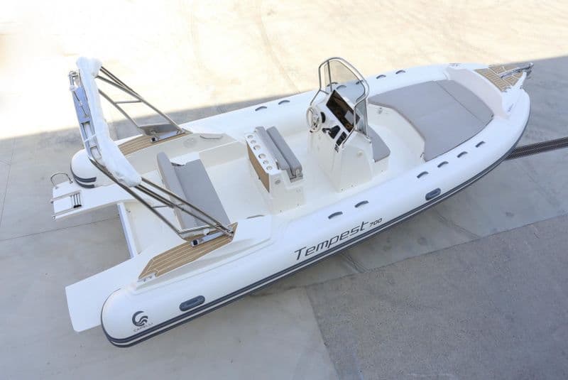 Capelli Tempest 700 (Semi-rigid)