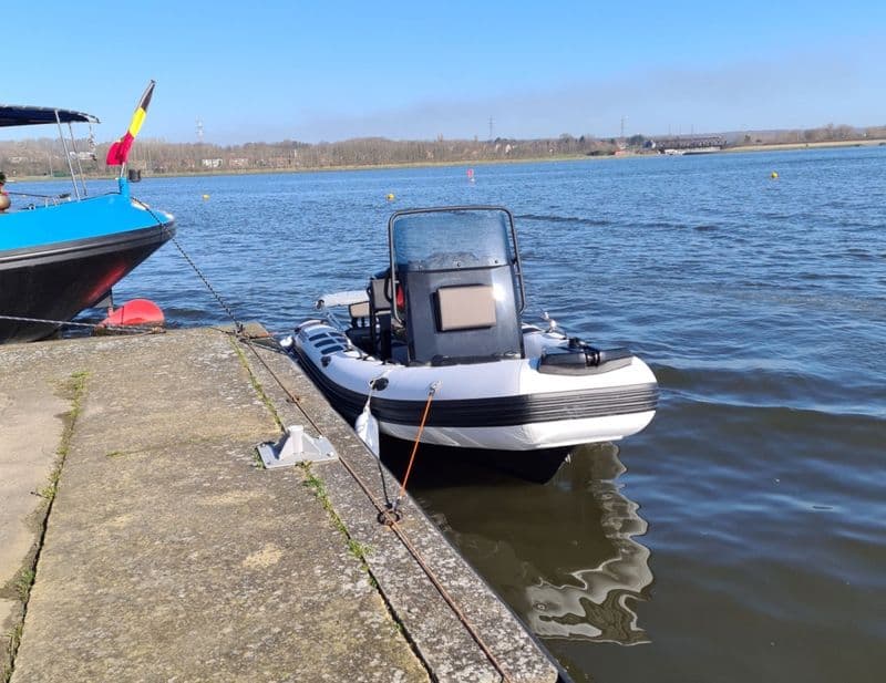 Brig Navigator 570 (Semi-rigid)