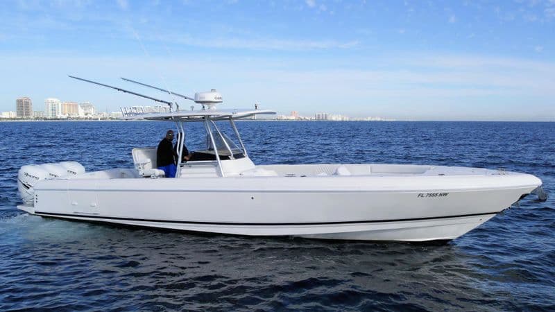 Location de bateau - Intrepid 38 open (Motorboat)