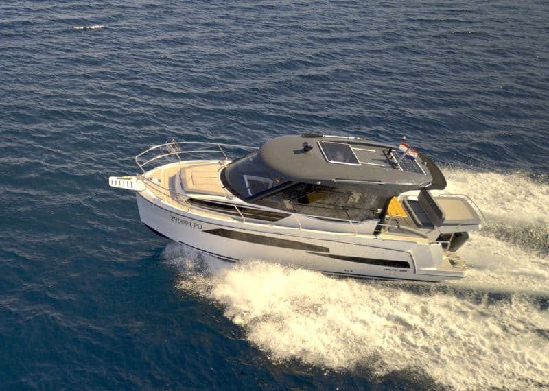 Location de bateau - Nautic Yachts Nautic 880 (Motorboat)