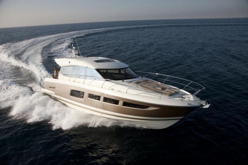 Jeanneau Prestige 440 S (Motorboat)