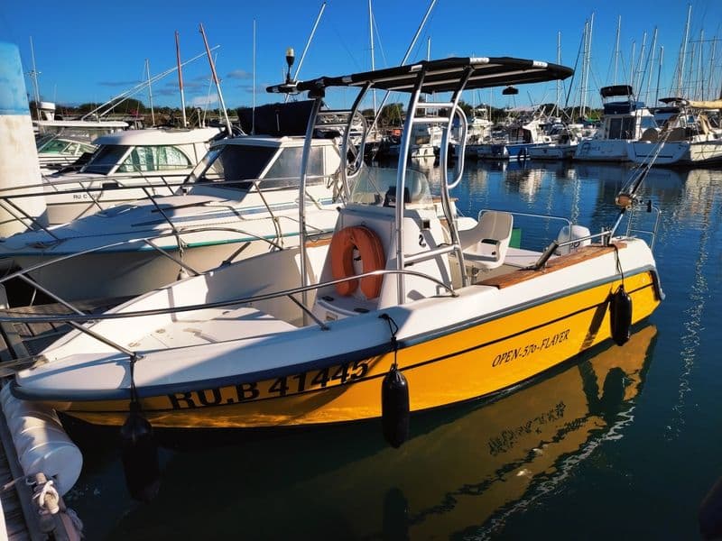 Bénéteau Flyer 570 Open (Motorboat)