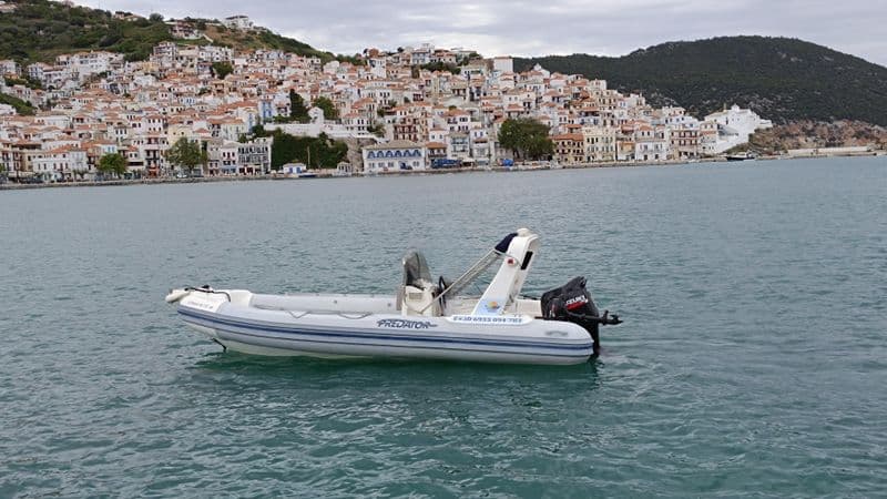 Predator 5.6M (Motorboat)