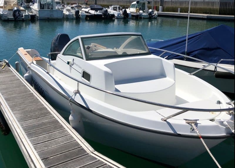 Location de bateau - Bénéteau Ombrine 550 (Motorboat)