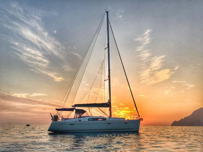 Location de bateau - Bénéteau Oceanis 40 (Sailboat)