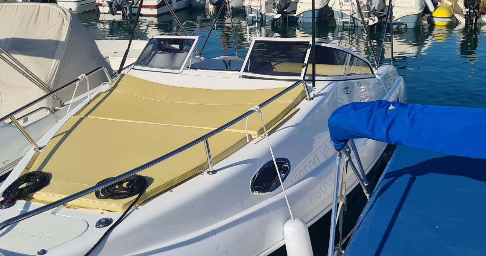 Aquabat cruisers (Motorboat)