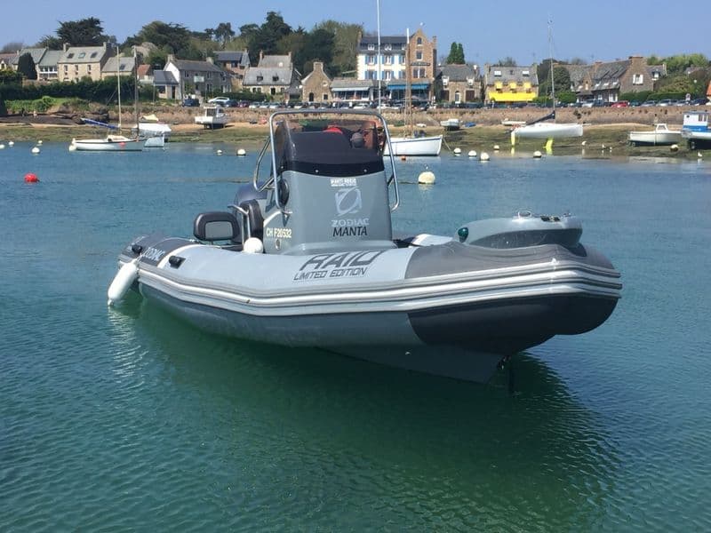Location de bateau - Zodiac Pro Open 550 Raid Edition (Semi-rigid)