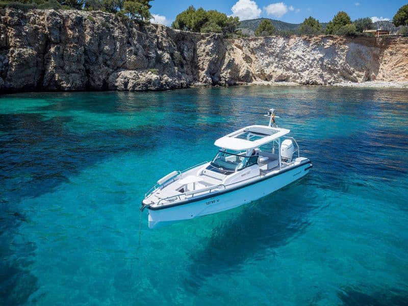 Location de bateau - Axopar 28 T-Top (Motorboat)