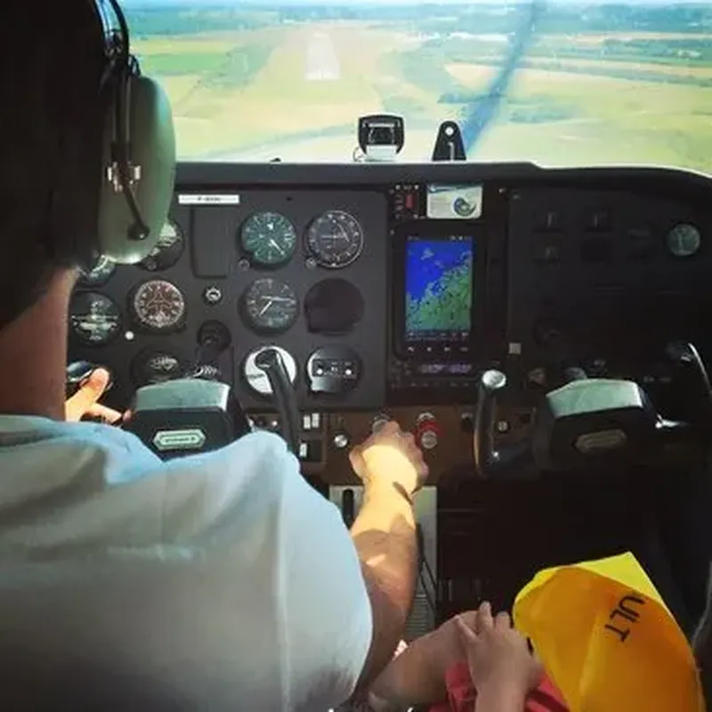 Vol d'Initiation au Pilotage d'Avion à Rennes