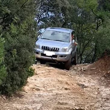 Stage de Pilotage en 4x4 près d'Aix-en-Provence