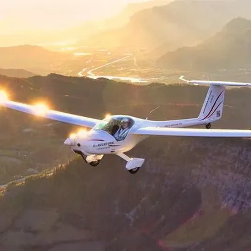 Baptême en Planeur Motorisé - Survol du Massif des Ecrins