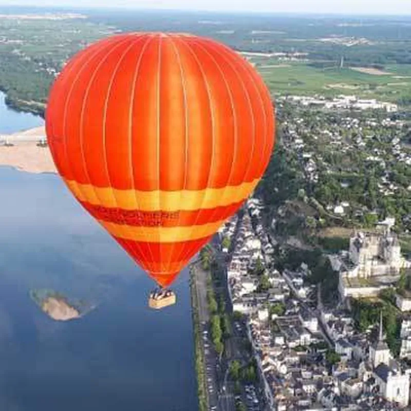 Survol des Châteaux de l'Anjou en Montgolfière