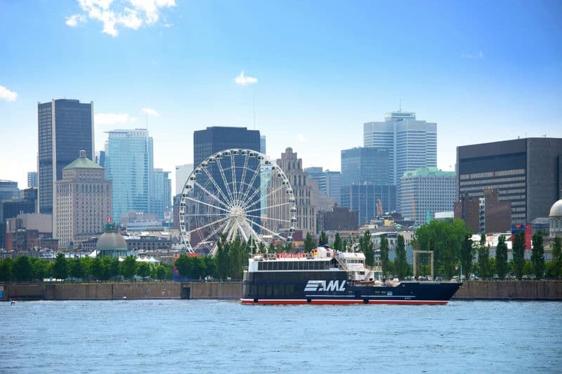 Croisière touristique guidée sur le fleuve Montréal