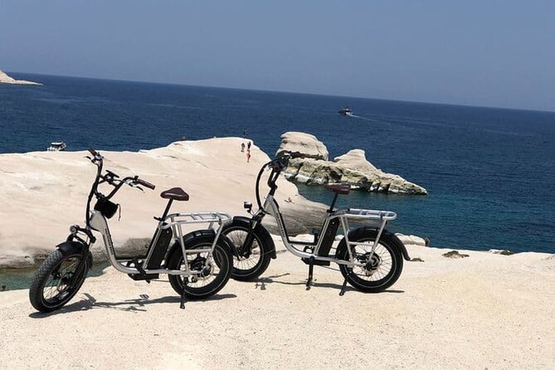 Balade en vélo électrique sur l'île de Milos