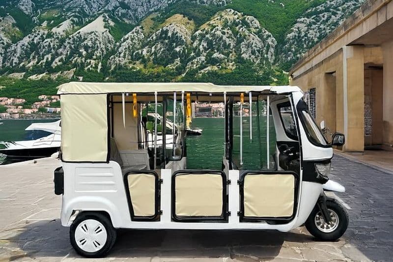 Connexion du téléphérique: Kotor & Tuk Tuk