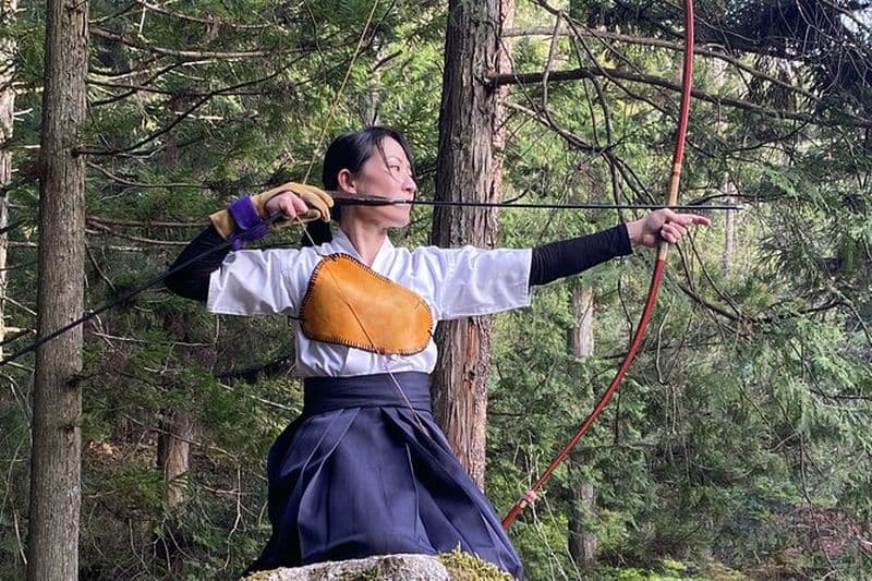 Expérience de tir à l'arc traditionnel japonais Kyudo à Hiroshima