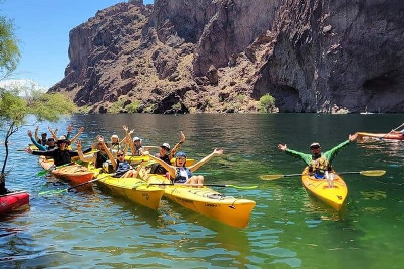 Billet Excursion en kayak de grotte d'émeraude en petit groupe sur le fleuve Colorado
