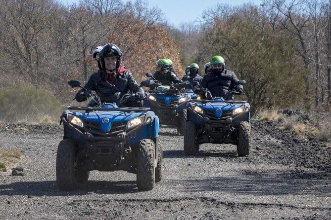 Excursion guidée de 1 1/2 à 2 heures sur l'Etna en quad